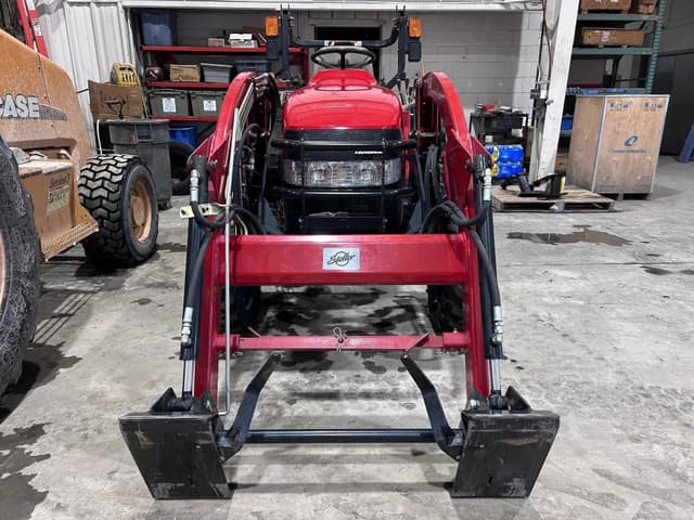 Image of Case IH Farmall 35 equipment image 1