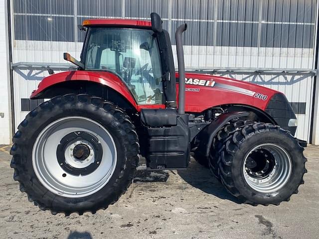 Image of Case IH Magnum 260 equipment image 2