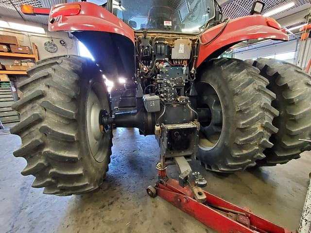 Image of Case IH Magnum 260 equipment image 1