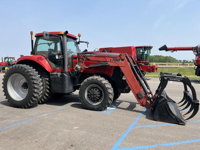 Image of Case IH Magnum 180 equipment image 2