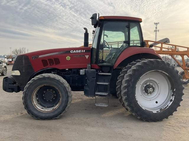 Image of Case IH Magnum 190 equipment image 3