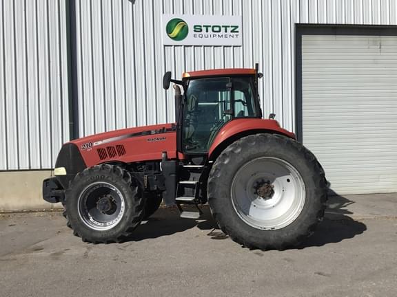 Image of Case IH Magnum 210 equipment image 3