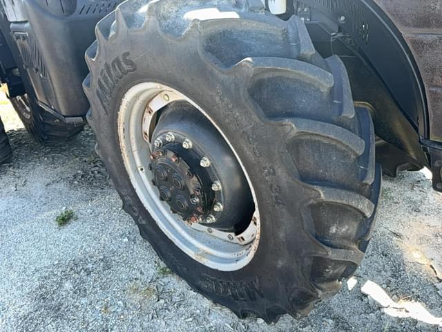 Image of Case IH Magnum 210 equipment image 4