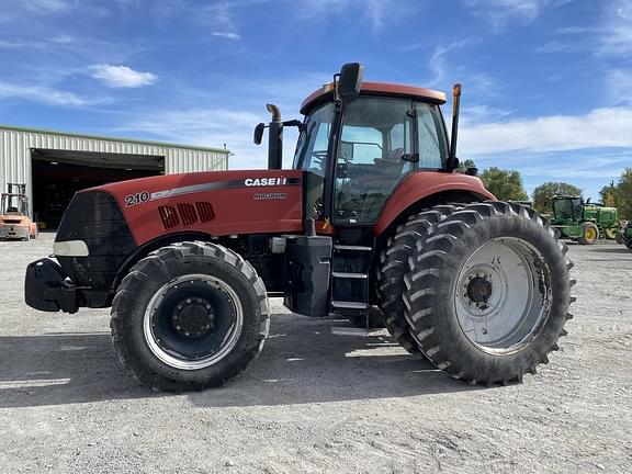 Image of Case IH Magnum 210 equipment image 2