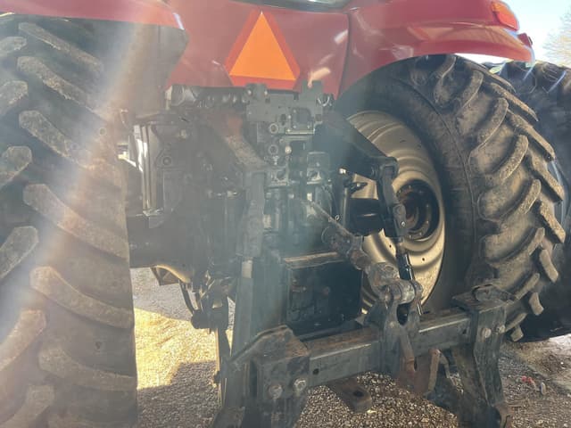 Image of Case IH Magnum 215 equipment image 4