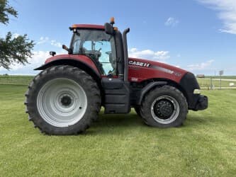Image of Case IH Magnum 235 equipment image 1
