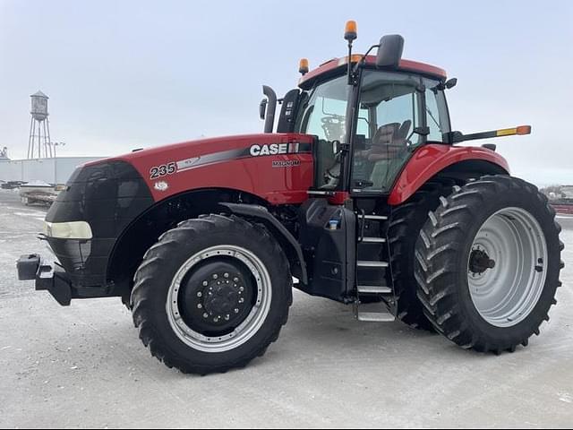 Image of Case IH Magnum 235 equipment image 1