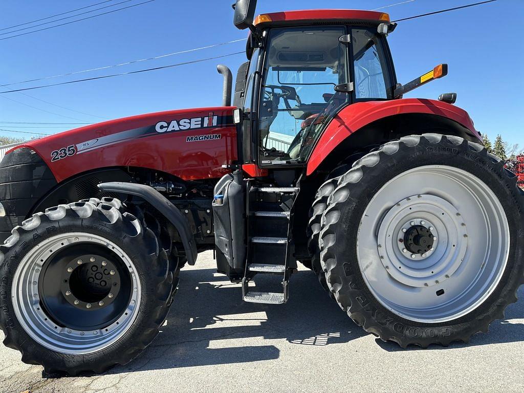 Image of Case IH Magnum 235 Primary image