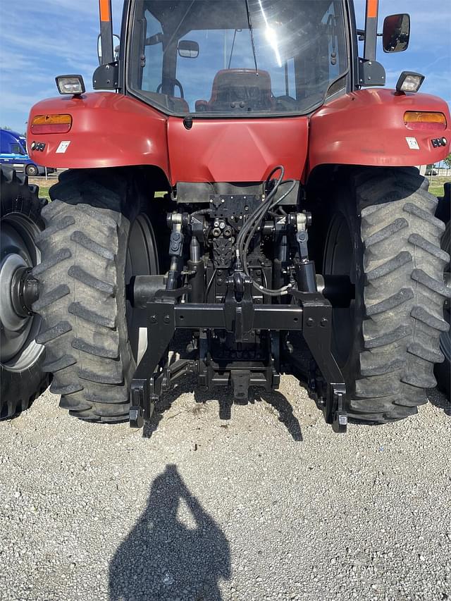 Image of Case IH Magnum 260 equipment image 3