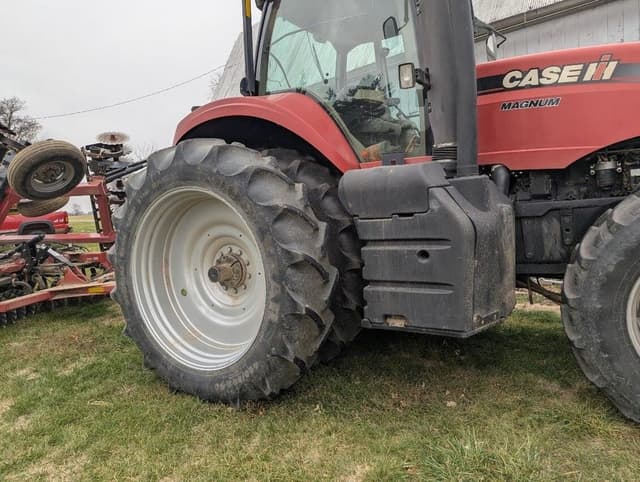 Image of Case IH Magnum 290 equipment image 4