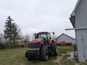 2011 Case IH Magnum 290 Image