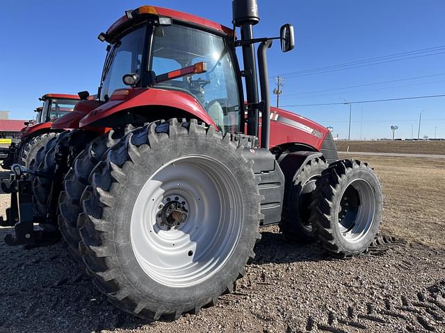 Image of Case IH Magnum 290 equipment image 2