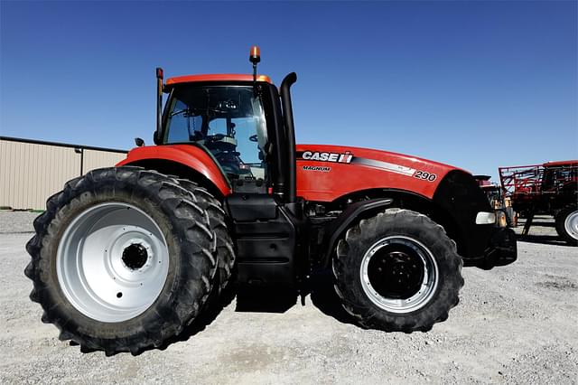 Image of Case IH Magnum 290 equipment image 3