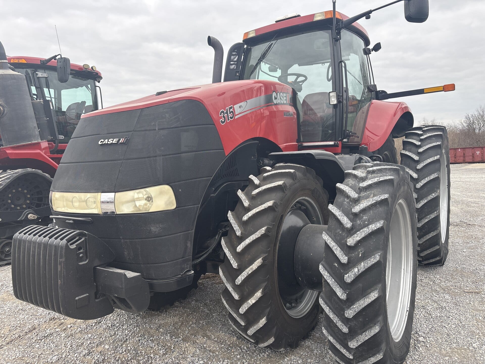 2011 Case IH Magnum 315 Equipment Image0