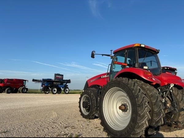 Image of Case IH Magnum 315 equipment image 2