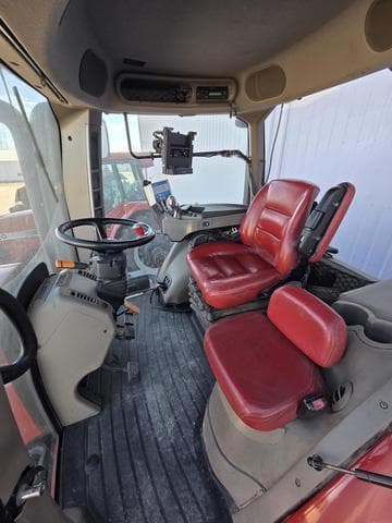 Image of Case IH Magnum 315 equipment image 4