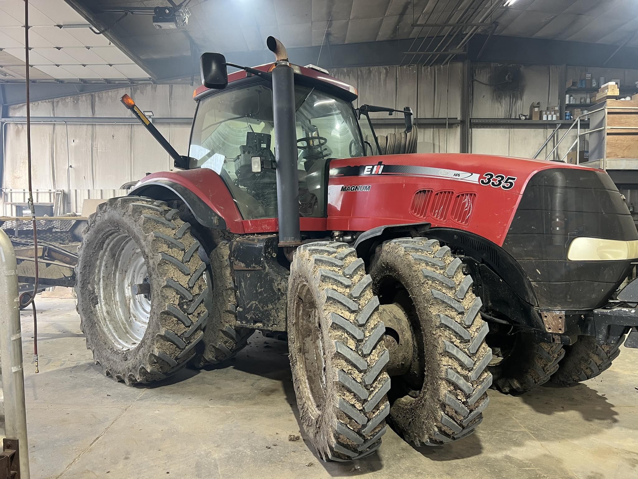2011 Case IH Magnum 335 Equipment Image0