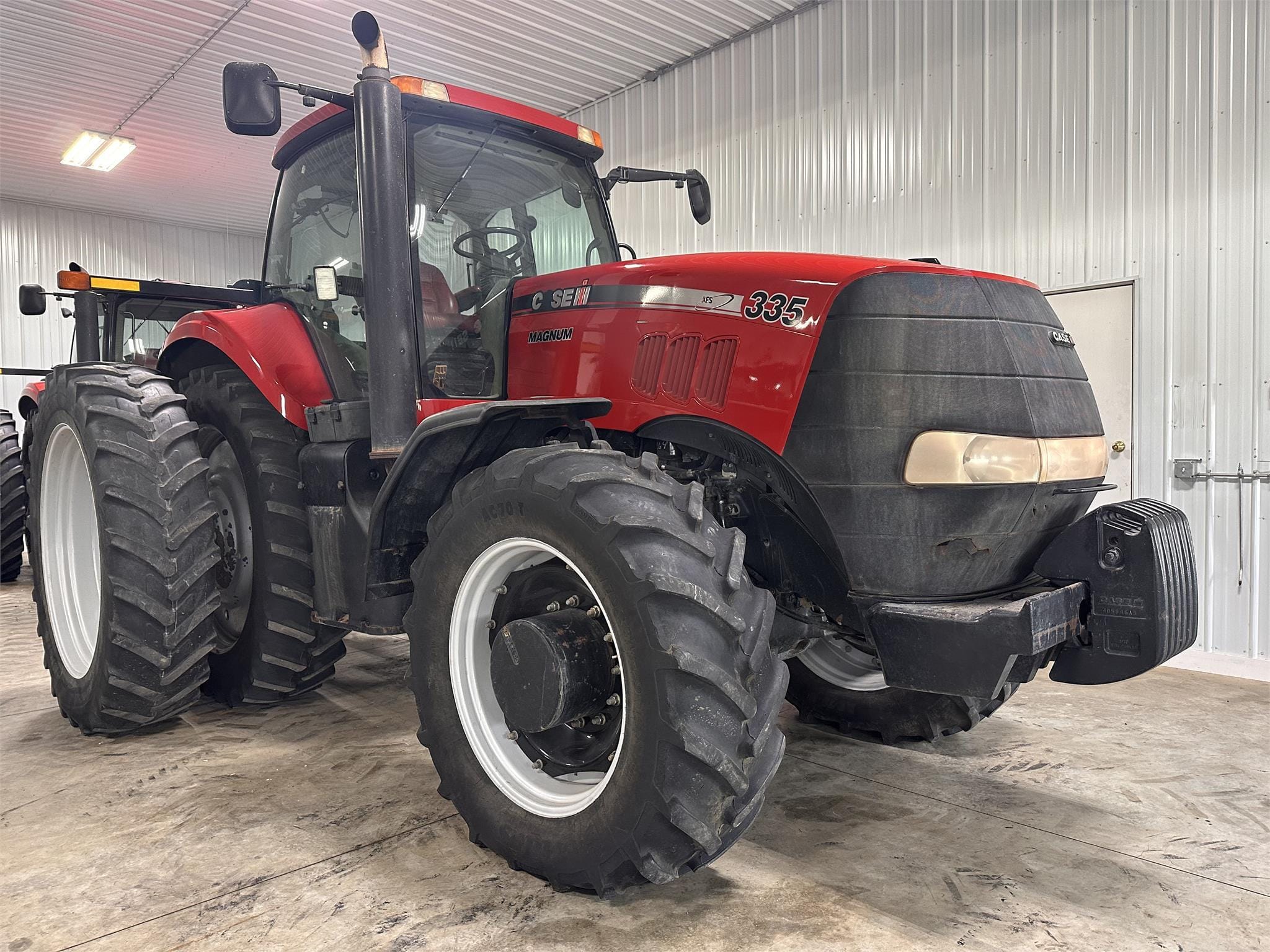 2011 Case IH Magnum 335 Equipment Image0
