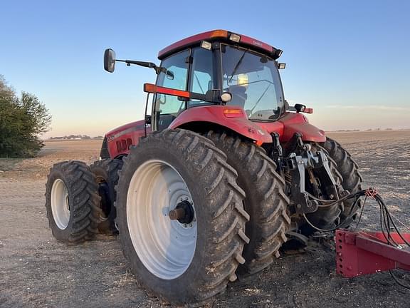 Image of Case IH Magnum 335 equipment image 2