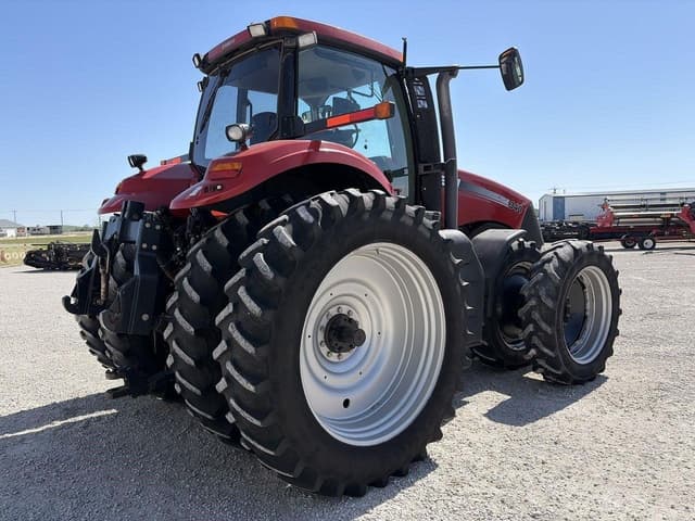 Image of Case IH Magnum 340 equipment image 2