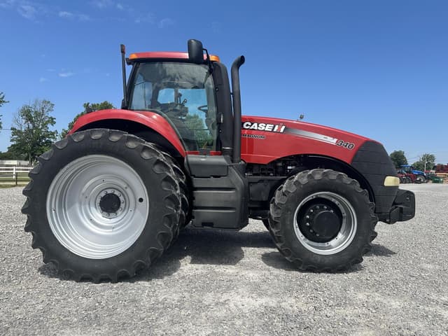 Image of Case IH Magnum 340 equipment image 3