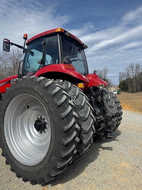 Image of Case IH Magnum 340 equipment image 2