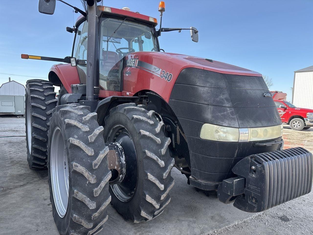 2011 Case IH Magnum 340 Equipment Image0