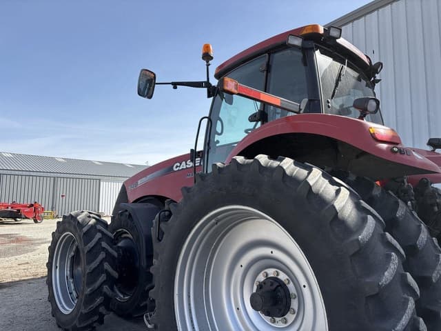 Image of Case IH Magnum 340 equipment image 2