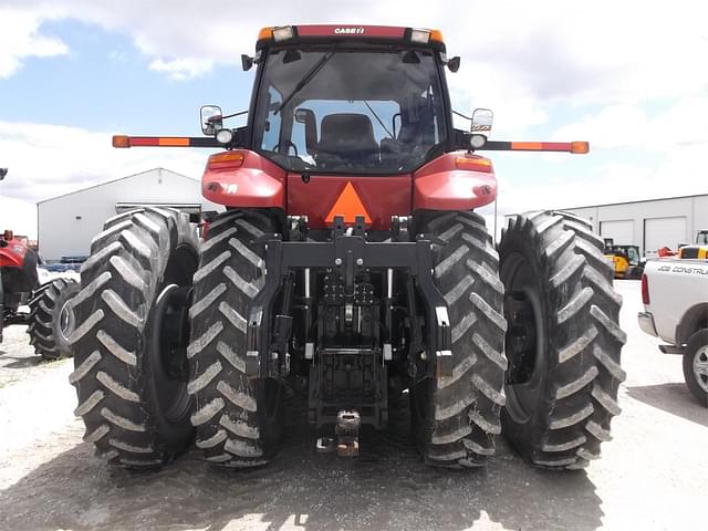 Image of Case IH Magnum 340 equipment image 3