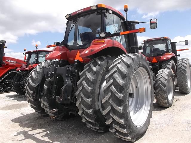 Image of Case IH Magnum 340 equipment image 2