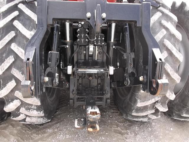 Image of Case IH Magnum 340 equipment image 4