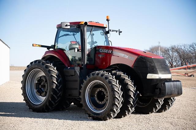 Image of Case IH Magnum 340 equipment image 2