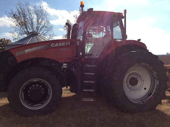 Image of Case IH Magnum 340 equipment image 4