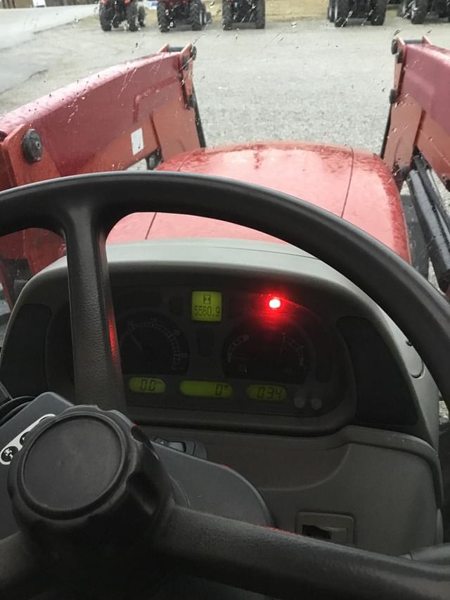 Image of Case IH Maxxum 125 equipment image 4