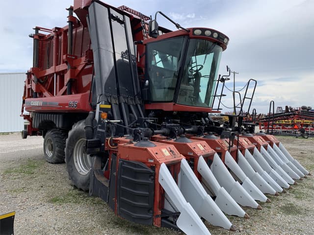 Image of Case IH 635 equipment image 1