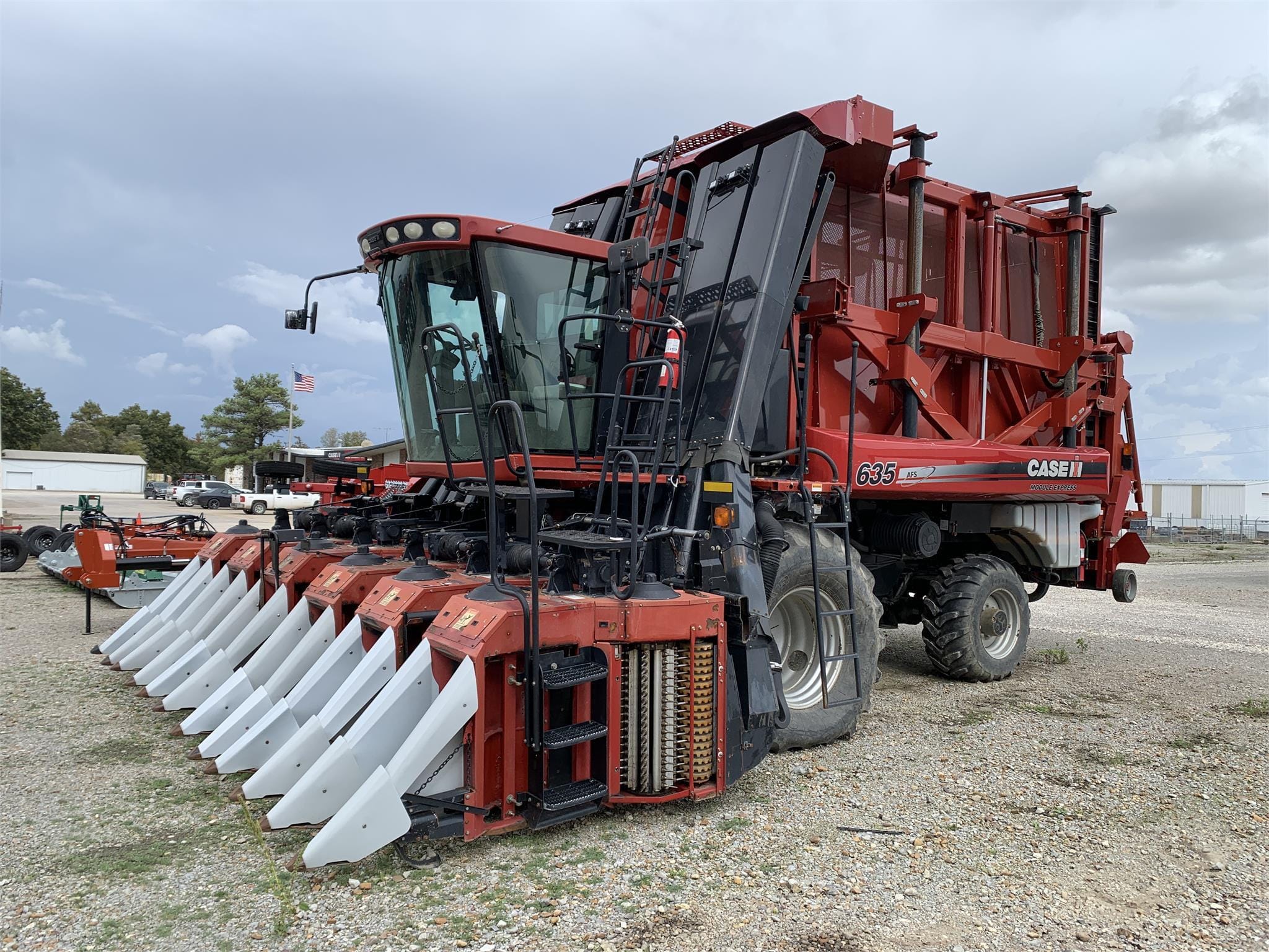 2011 Case IH 635 Equipment Image0