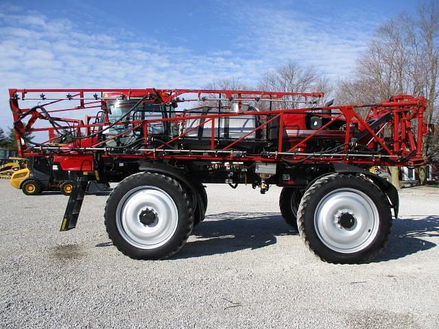 Image of Case IH 3230 Patriot equipment image 2