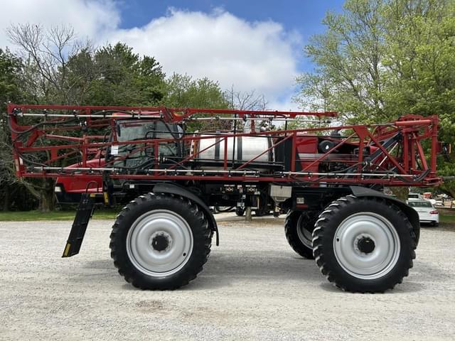 Image of Case IH 3230 Patriot equipment image 2