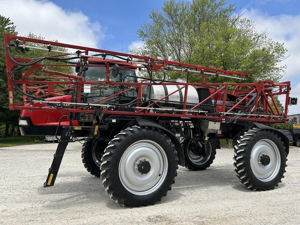 Image of Case IH 3230 Patriot Primary image