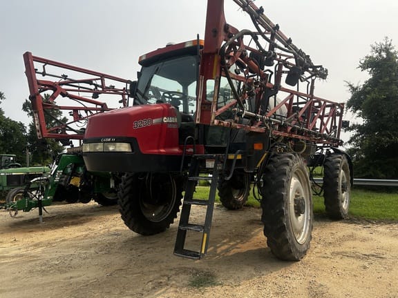 2011 Case IH 3230 Patriot Equipment Image0