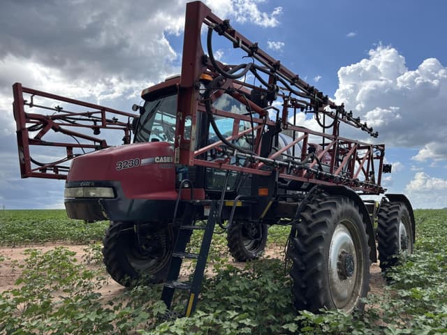 Image of Case IH 3230 Patriot equipment image 1