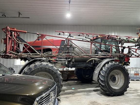 Image of Case IH 3330 Patriot equipment image 2
