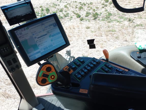 Image of Case IH 3330 Patriot equipment image 3