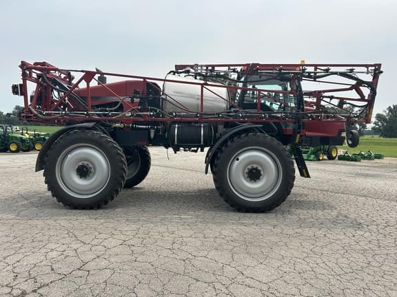 Image of Case IH 3330 Patriot equipment image 4