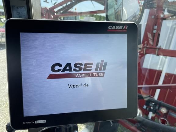 Image of Case IH 3330 Patriot equipment image 2