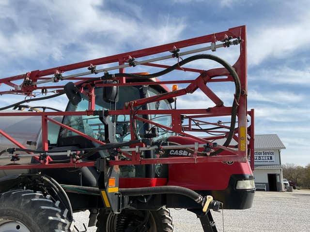 Image of Case IH 3330 Patriot equipment image 3