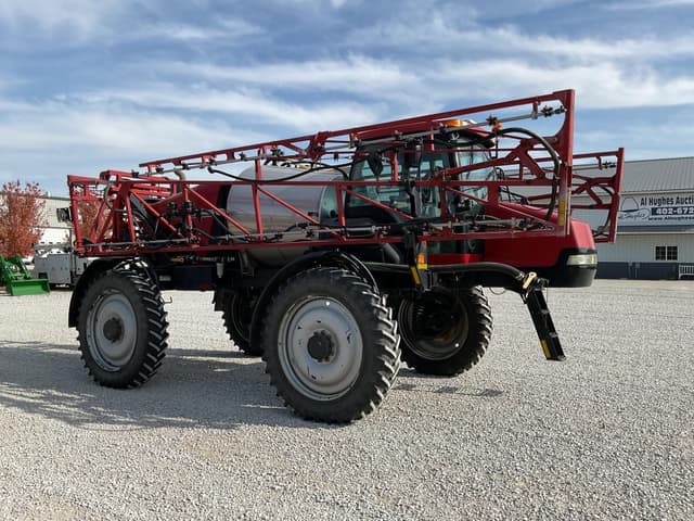 Image of Case IH 3330 Patriot equipment image 1