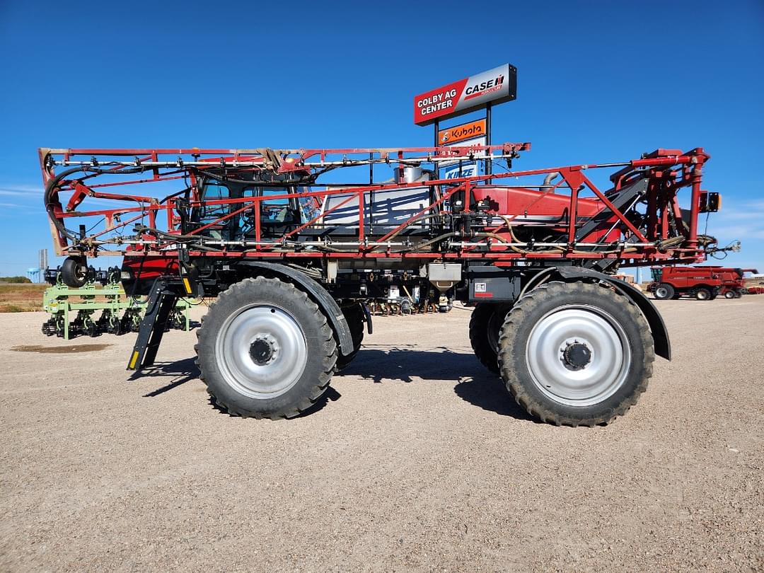 Image of Case IH 3330 Patriot Primary Image