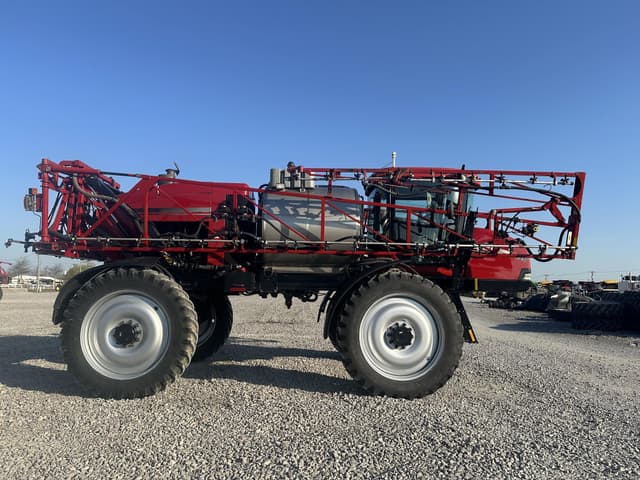 Image of Case IH Patriot 4420 equipment image 3