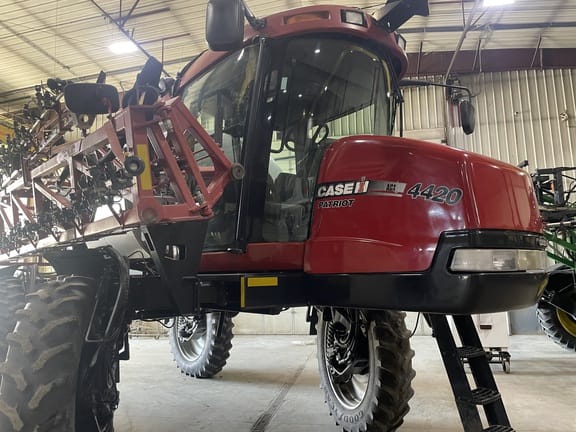 2011 Case IH Patriot 4420 Equipment Image0